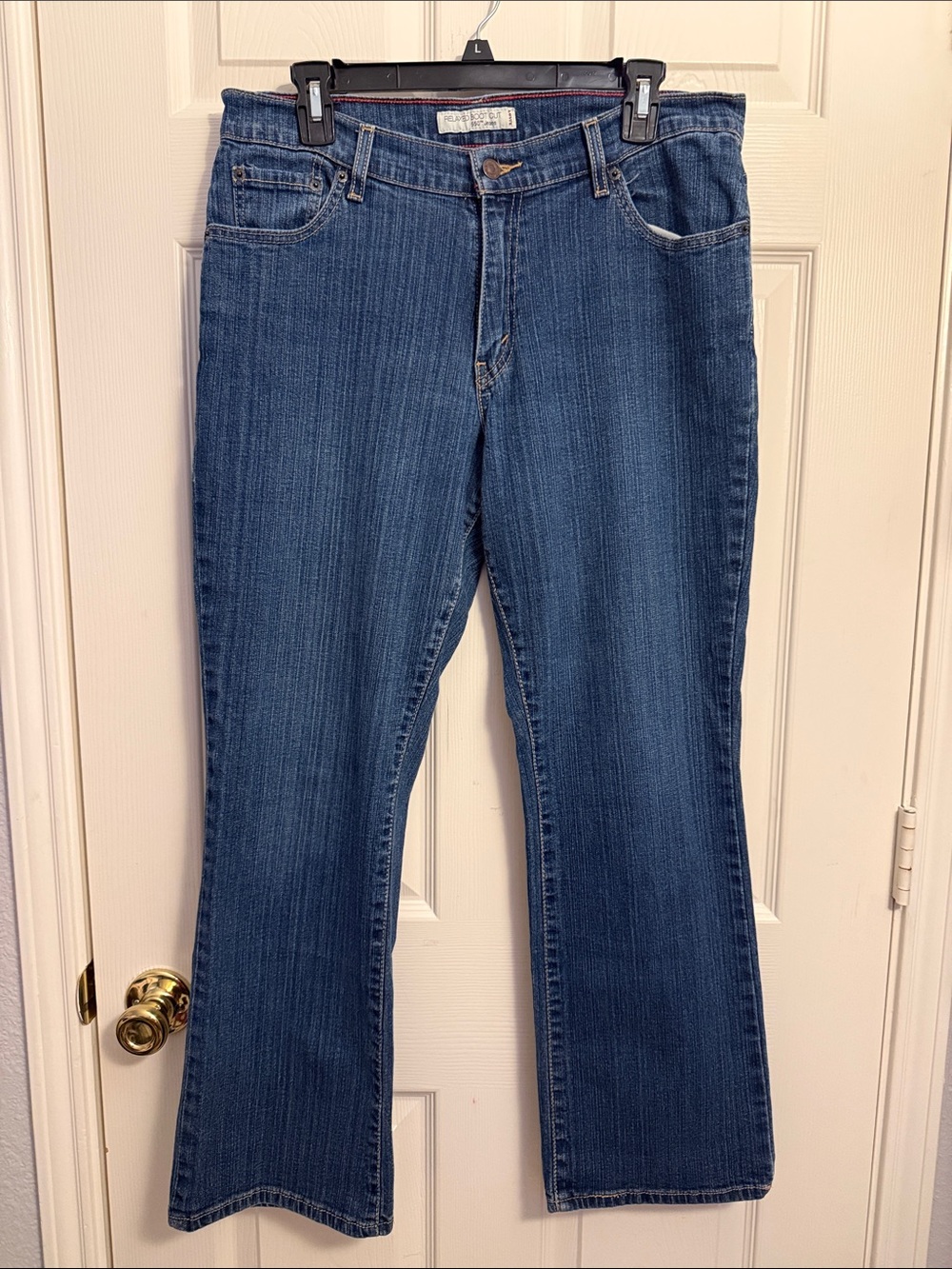 Levi's Women's Vintage Y2K Relaxed Bootcut Jeans in Blue Denim